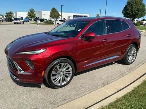 Used 2024 Buick Envision Avenir AWD/4WD image 3