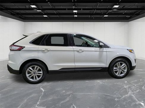 Used 2018 Ford Edge SEL w/ Equipment Group 201A image 6