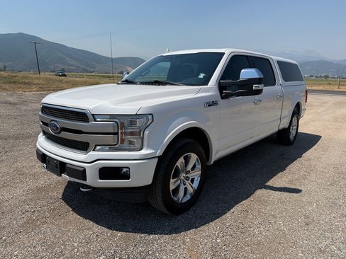 Used 2018 Ford F150 Platinum w/ Equipment Group 701A Luxury AWD/4WD image 3