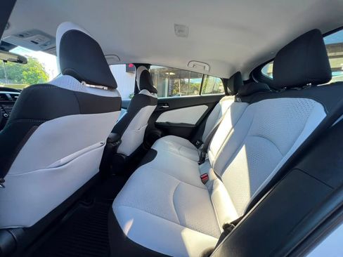 Used 2022 Toyota Prius LE FWD image 17
