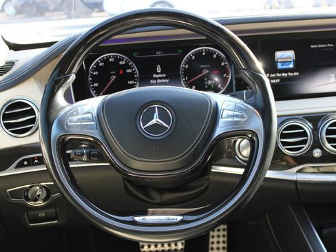 Used 2015 Mercedes-Benz S 550 Sedan image 21