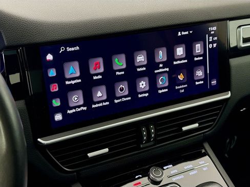 Certified 2022 Porsche Cayenne S image 19