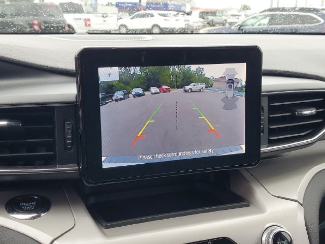 Used 2024 Ford Explorer XLT w/ Equipment Group 202A AWD/4WD image 24