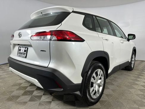 Used 2022 Toyota Corolla Cross L AWD/4WD image 7