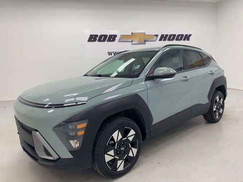 Used 2024 Hyundai Kona SEL image 1