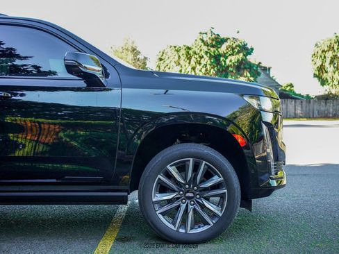 Used 2023 Cadillac Escalade ESV Sport Platinum image 11