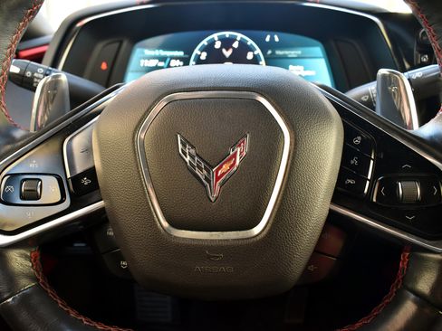 Used 2024 Chevrolet Corvette Stingray Preferred Cpe w/ 2LT image 28