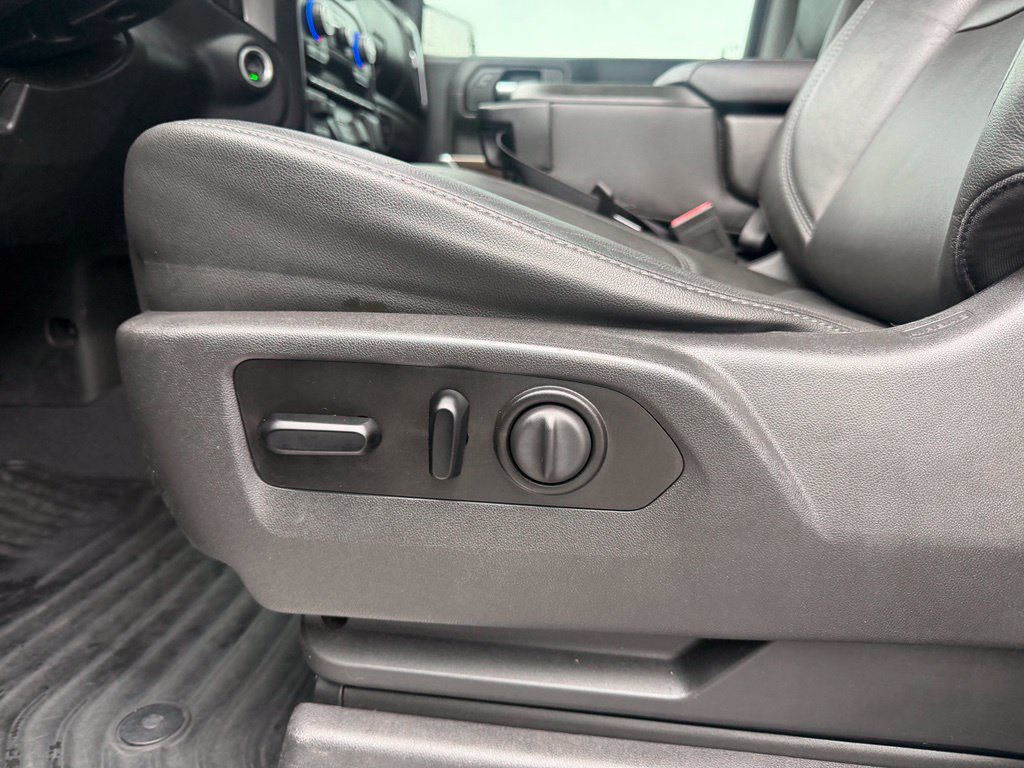 Used 2019 Chevrolet Silverado 1500 LT w/ All-Star Edition AWD/4WD image 23