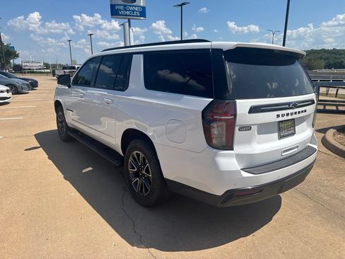 Used 2024 Chevrolet Suburban Z71 w/ Luxury Package AWD/4WD image 5