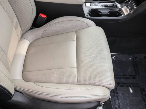 Used 2023 Subaru Ascent Limited image 44