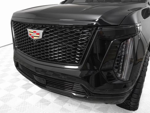 Used 2026 Cadillac Escalade Sport w/ Touring Package image 33