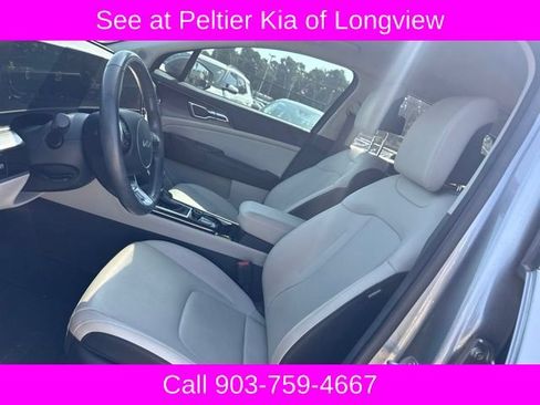 Used 2024 Kia Sportage EX FWD image 13
