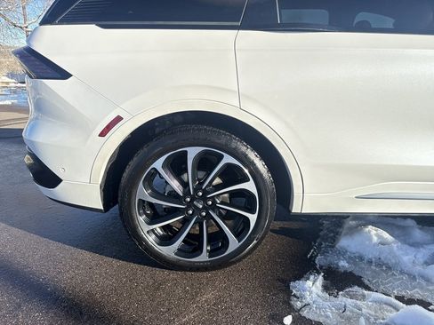 Certified 2024 Lincoln Nautilus Black Label image 30