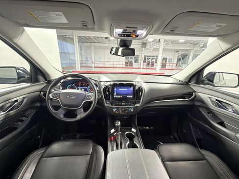Used 2020 Chevrolet Traverse RS image 16