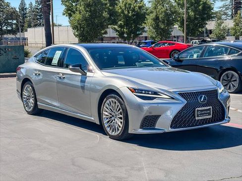 Certified 2025 Lexus LS 500 AWD w/ Luxury Package image 5