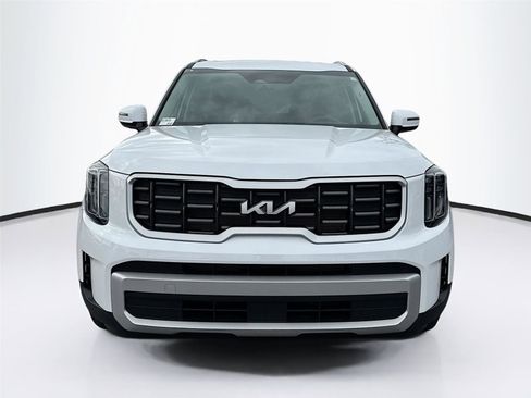 Used 2025 Kia Telluride S image 2