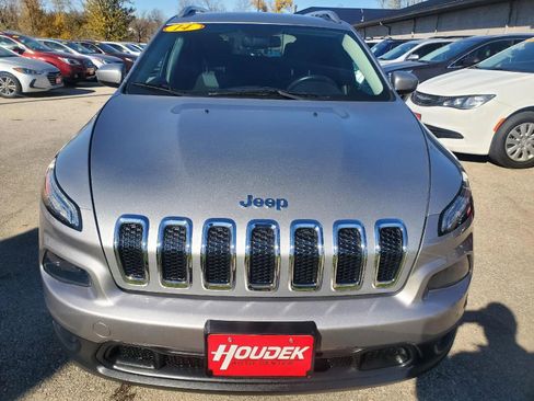 Used 2014 Jeep Cherokee Latitude w/ Comfort/Convenience Group image 2