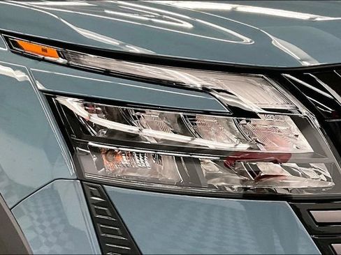 New 2026 Nissan Pathfinder Platinum image 15