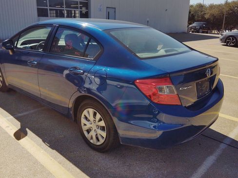 Used 2012 Honda Civic LX image 2