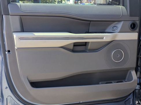 Used 2020 Ford Expedition XLT w/ Equipment Group 202A RWD image 9