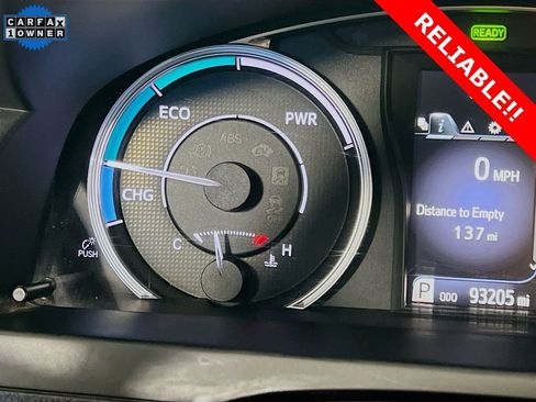 Used 2017 Toyota Camry SE image 12