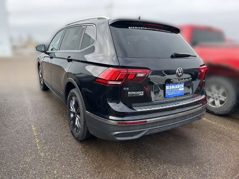 Used 2022 Volkswagen Tiguan SE AWD/4WD image 4
