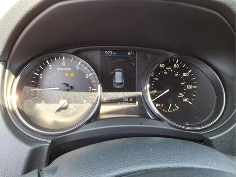 Used 2020 Nissan Rogue SV AWD/4WD image 17