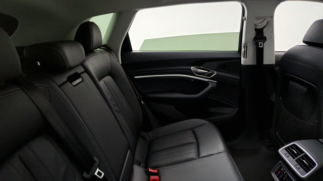 Used 2024 Audi Q8 e-tron Premium AWD/4WD image 38