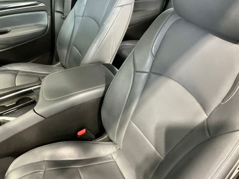 Used 2020 Buick Enclave Essence w/ LPO, Cargo Package FWD image 4