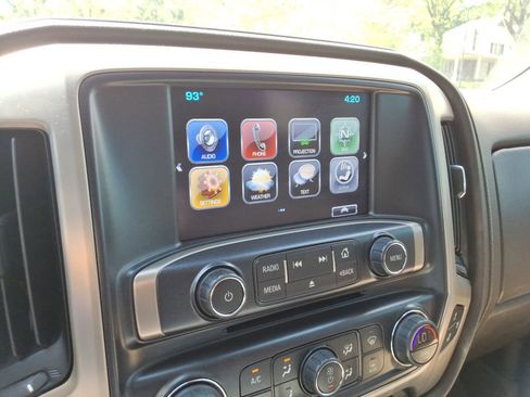 Used 2019 GMC Sierra 2500 Denali w/ Duramax Plus Package AWD/4WD image 31