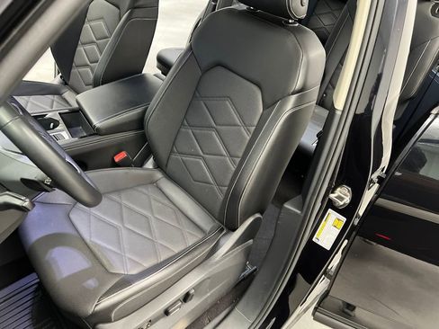 Used 2024 Volkswagen Atlas SE image 9