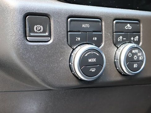 Certified 2022 GMC Sierra 1500 Elevation image 19