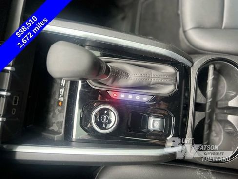 Used 2025 Chevrolet Colorado Trail Boss image 16