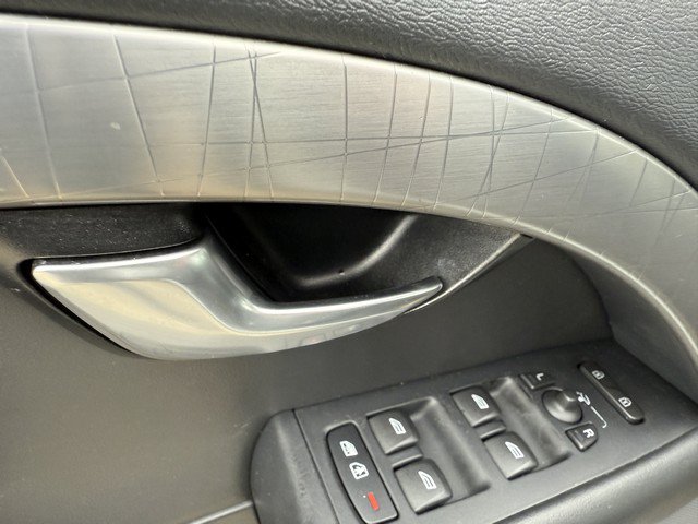 Used 2011 Volvo XC70 3.2 AWD/4WD image 15
