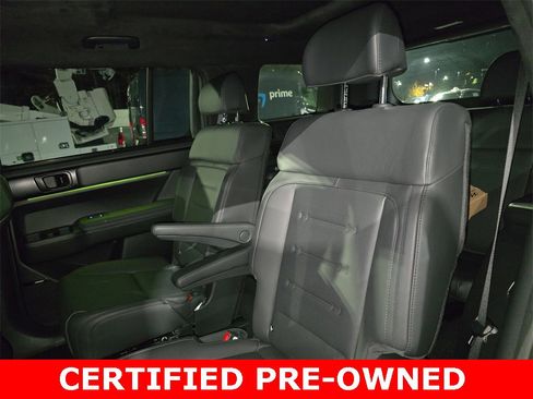 Certified 2025 Hyundai Santa Fe Calligraphy image 16