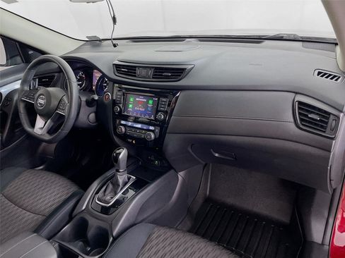 Used 2018 Nissan Rogue SV w/ Sun & Sound Touring Package AWD/4WD image 32