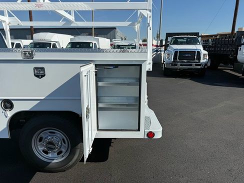 New 2026 Ford F250 XL w/ XL Chrome Package image 14