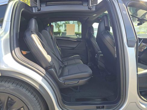 Used 2018 Tesla Model X 100D AWD/4WD image 12