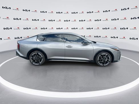 New 2026 Kia K4 GT-Line image 9