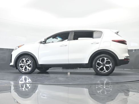Used 2022 Kia Sportage LX image 50