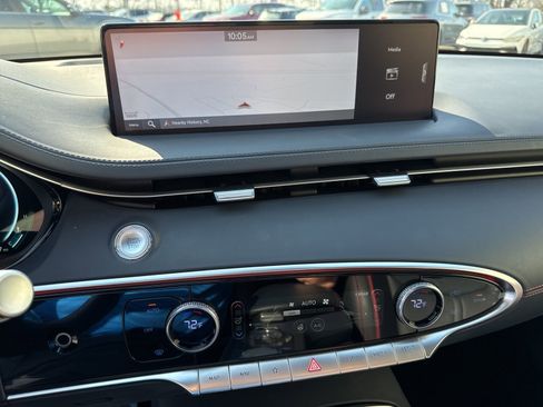 Used 2024 Genesis GV70 2.5T w/ Sport Prestige Package image 26