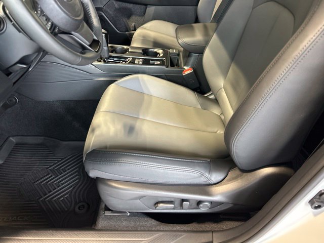 Used 2026 Subaru Outback Premium AWD/4WD image 45