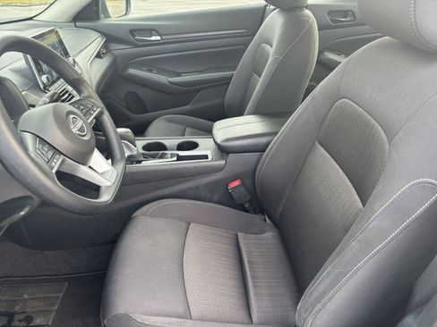 Used 2025 Nissan Altima 2.5 SV image 25