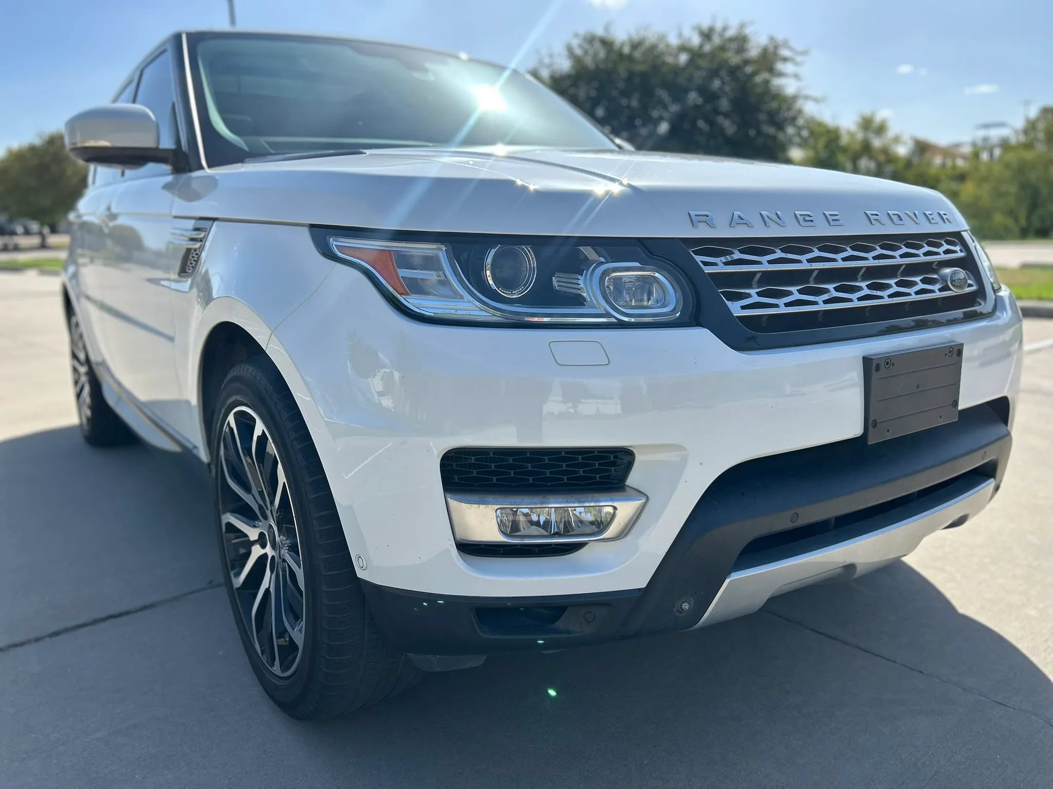 Used 2015 Land Rover Range Rover Sport HSE AWD/4WD image 4