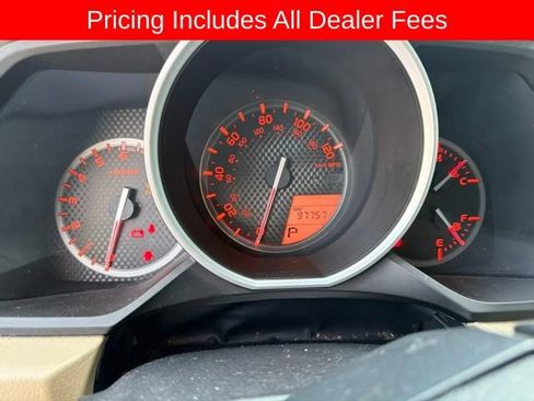 Used 2011 Toyota 4Runner SR5 w/ Convenience Pkg AWD/4WD image 2