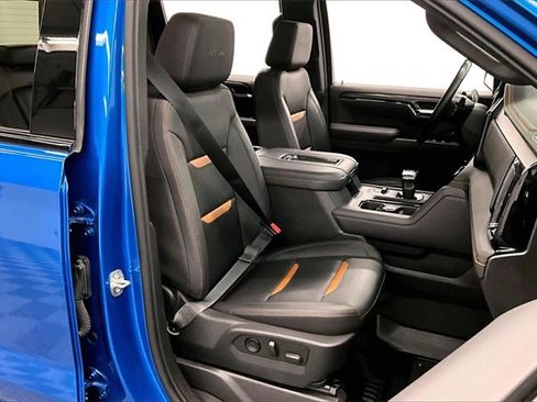 Used 2022 GMC Sierra 1500 AT4 w/ AT4 Premium Package image 7