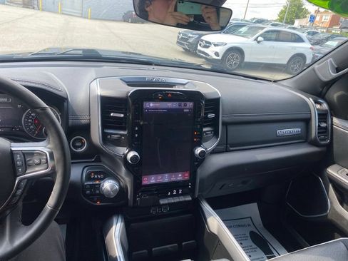 Used 2025 RAM 1500 Laramie AWD/4WD image 17