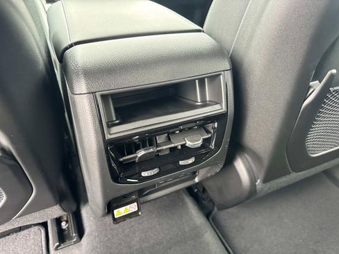 New 2026 Jeep Grand Cherokee Altitude AWD/4WD image 17