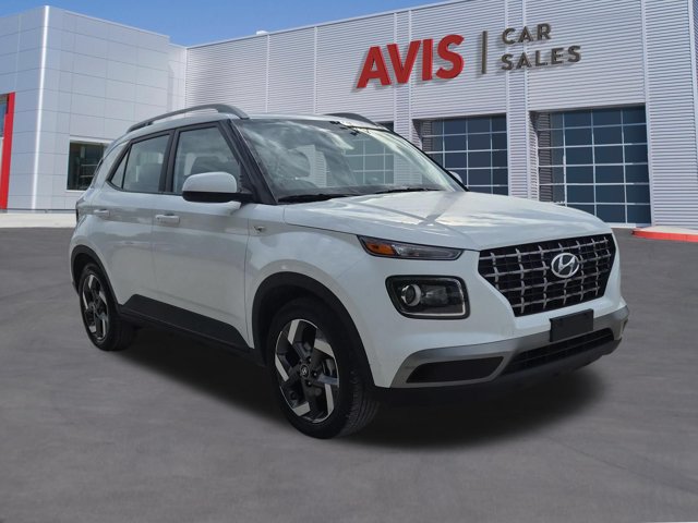 Used 2025 Hyundai Venue SEL FWD image 3