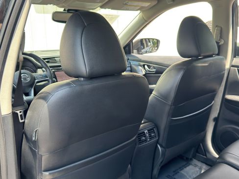 Used 2019 Nissan Rogue SL AWD/4WD image 34